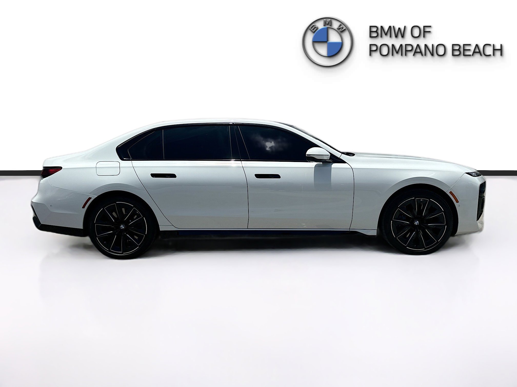 Certified Used 2023 Alpine White BMW 760i xDrive image 8