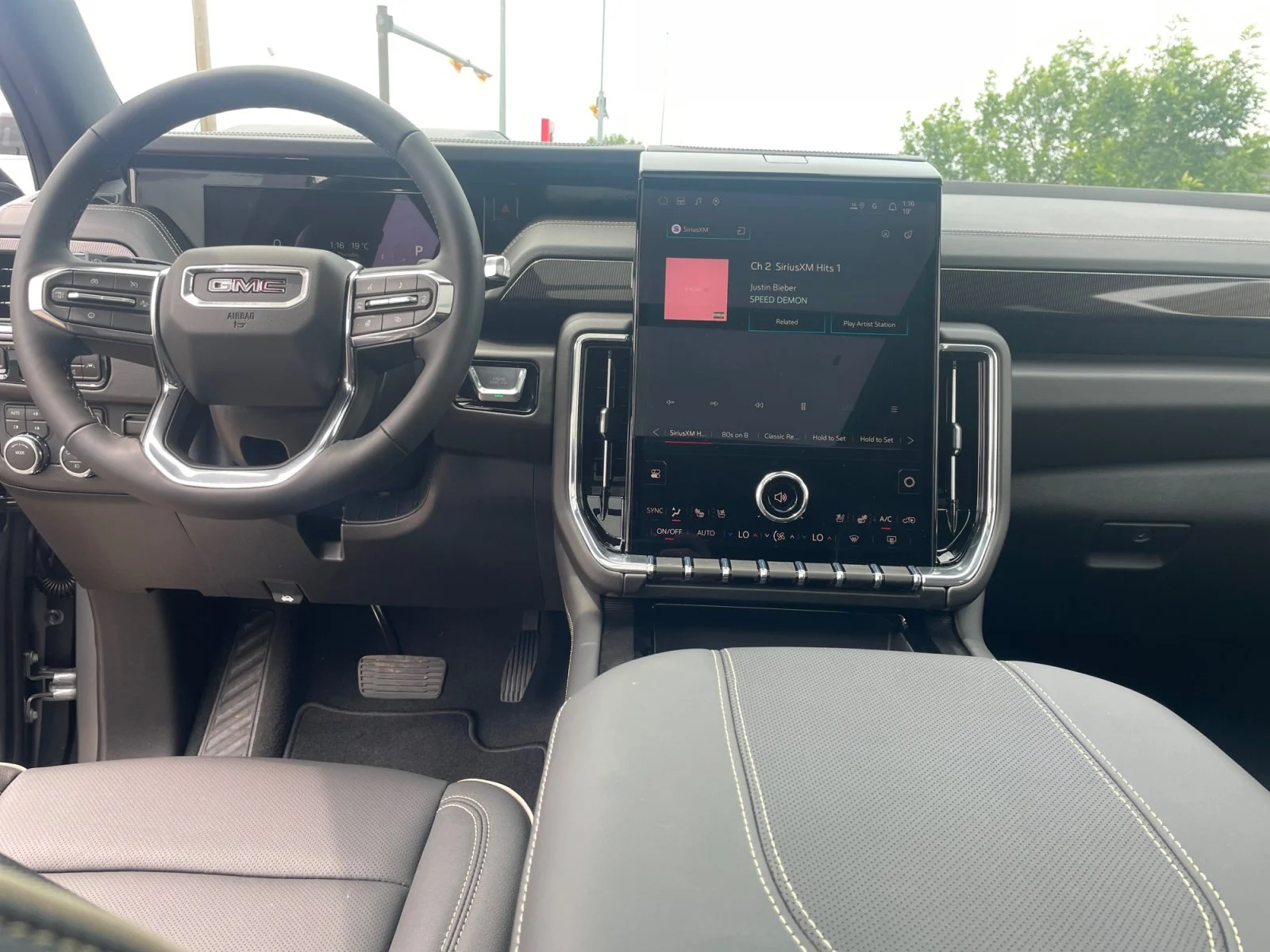 New 2026 Sterling Metallic GMC Elevation image 23
