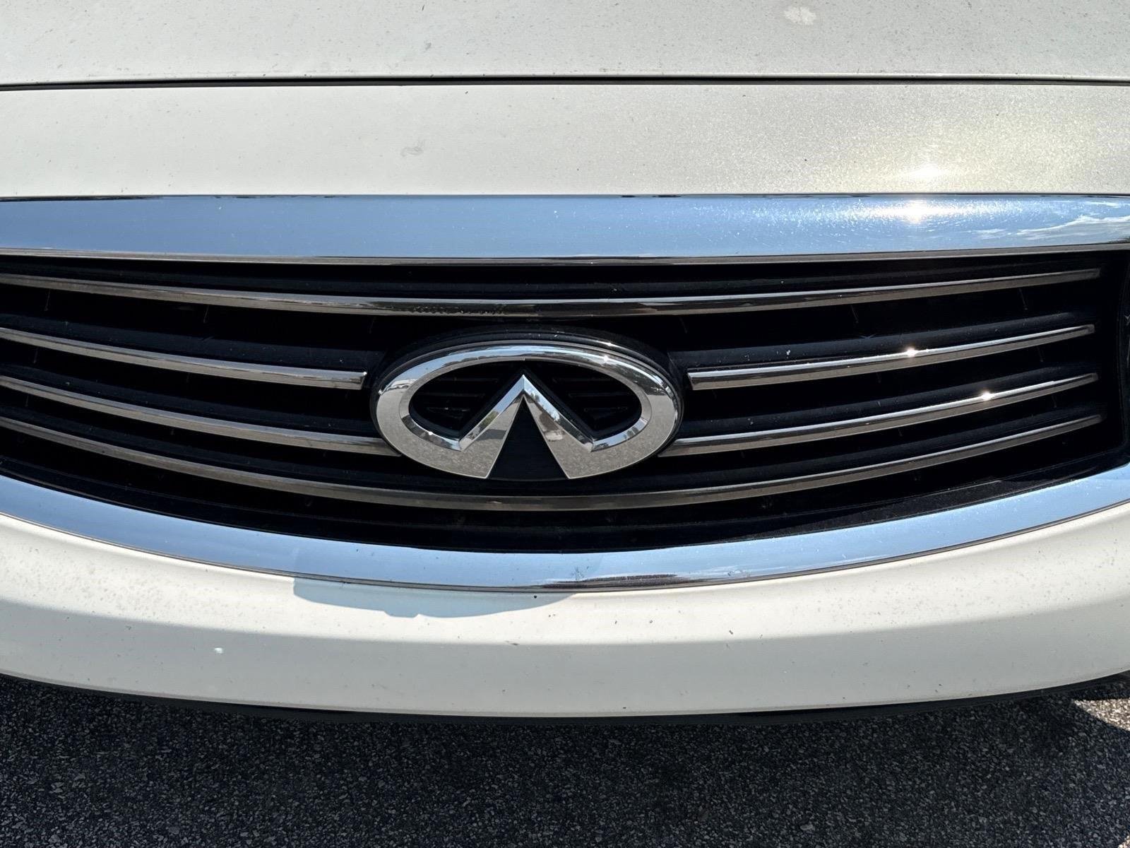 Used 2013 Moonlight White INFINITI  image 20