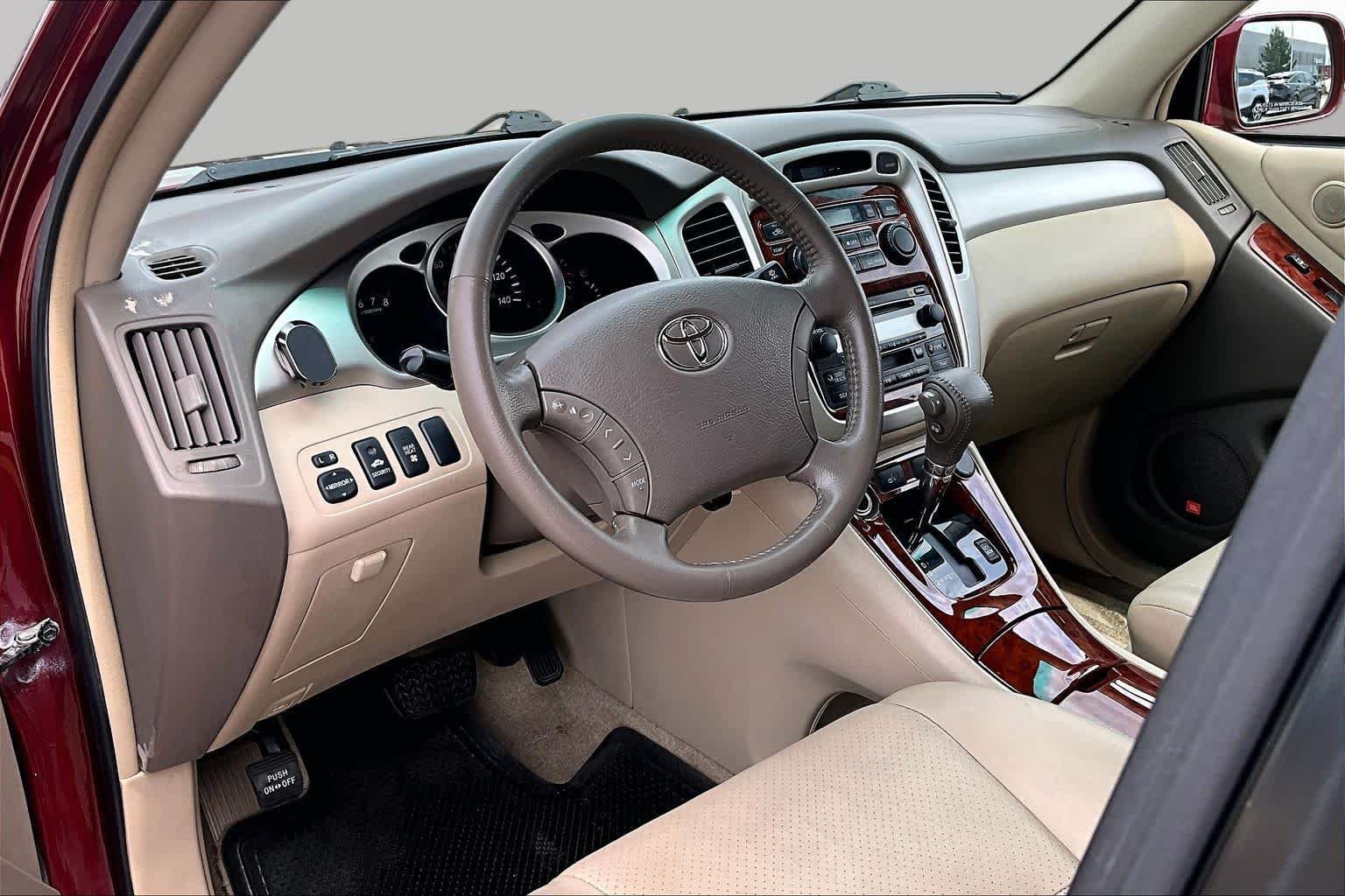 Used 2007 Salsa Red Pearl Toyota Limited w/3rd Row image 17