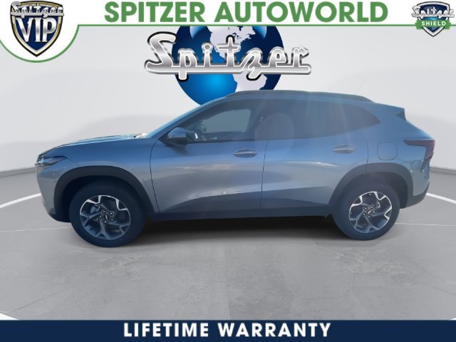 2026 Chevrolet Trax LT - Photo 9