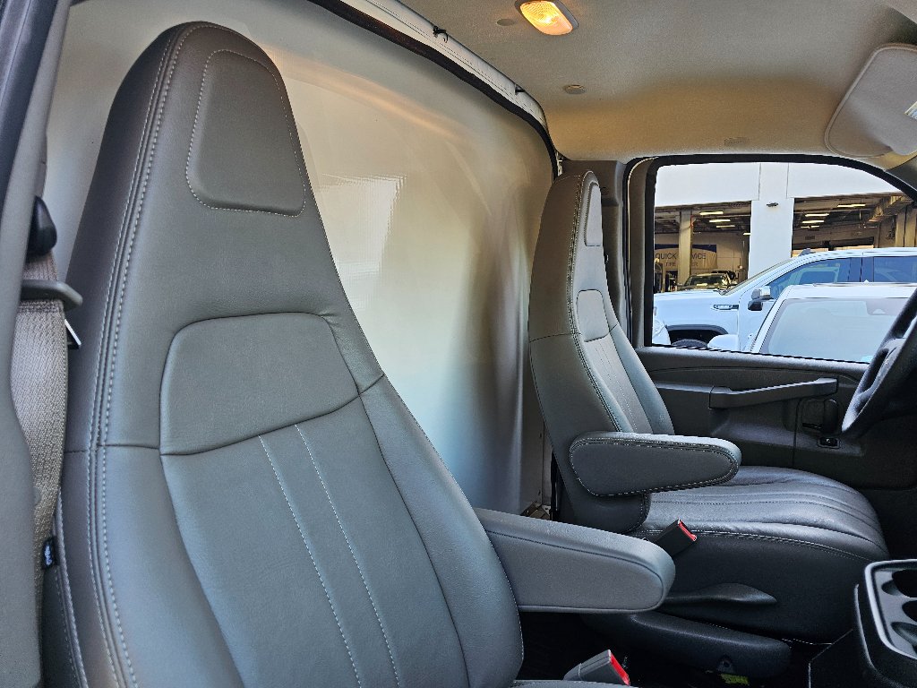New 2025 Summit White GMC 1WT image 20