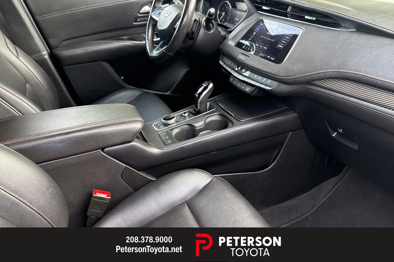 Used 2023  Cadillac Sport image 15