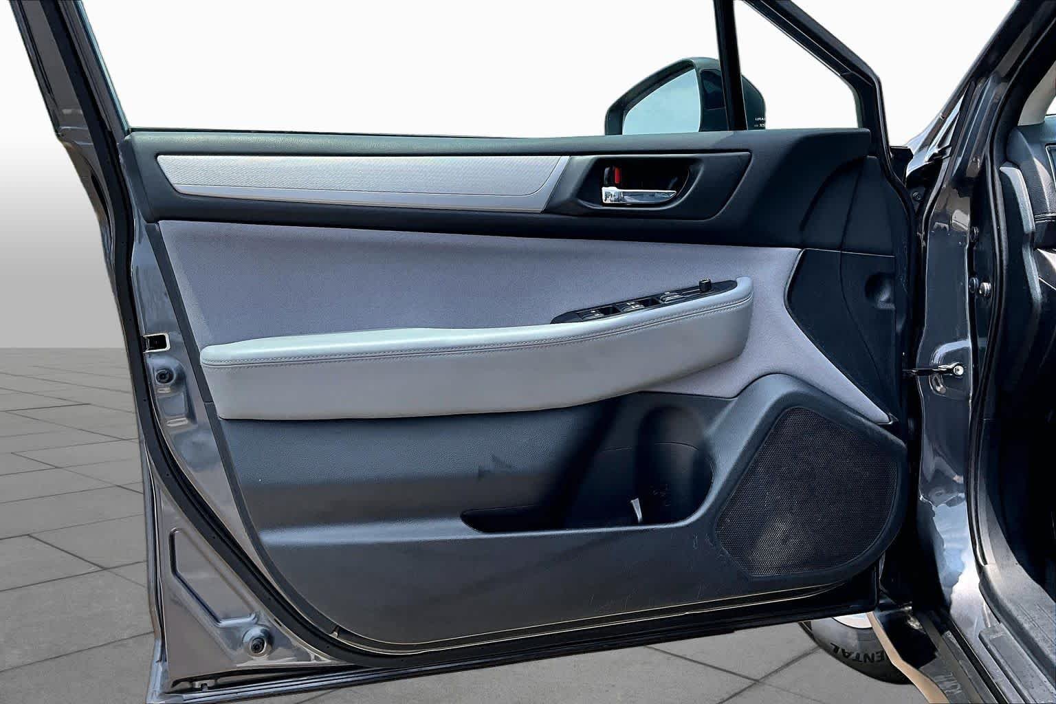 Used 2018 Magnetite Gray Metallic Subaru Premium image 22