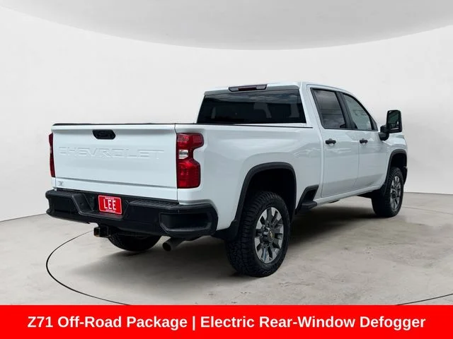 Used 2024 White Chevrolet Custom image 6