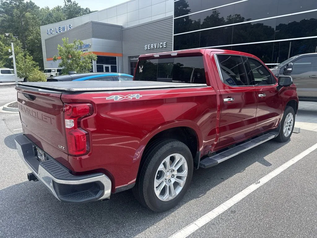 Used 2023 Red Chevrolet LTZ image 3