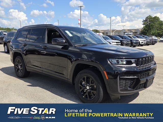 New 2026 Diamond Black Crystal Pearl-Coat Exterior Paint Jeep Altitude image 1