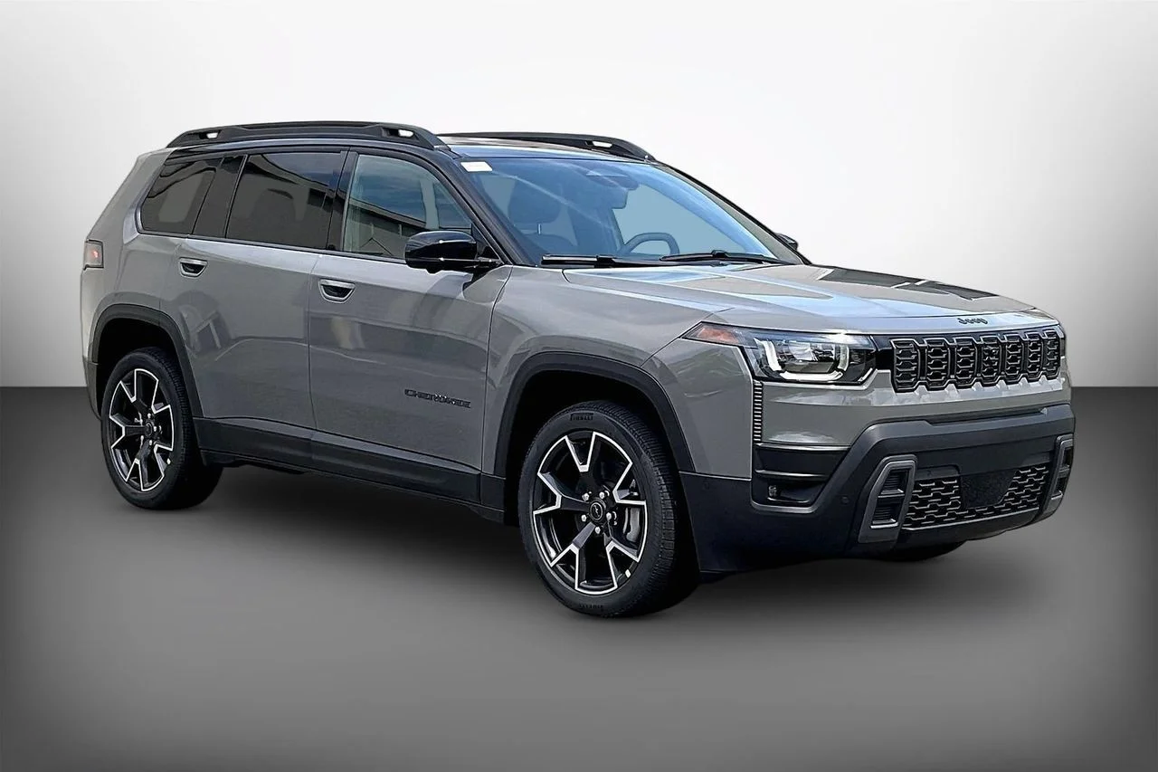 New 2026 Sting-Gray Clear-Coat Exterior Paint Jeep Overland image 1