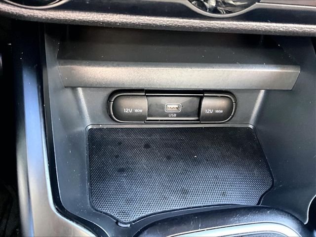 Used 2020 Silver Kia S image 27