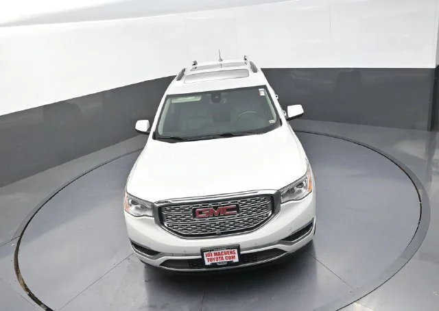 Used 2018 White GMC Denali image 23