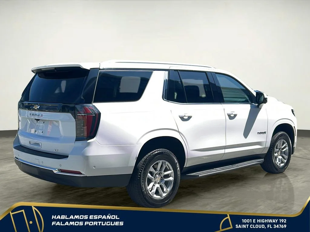Used 2025 Summit White Chevrolet LT image 6
