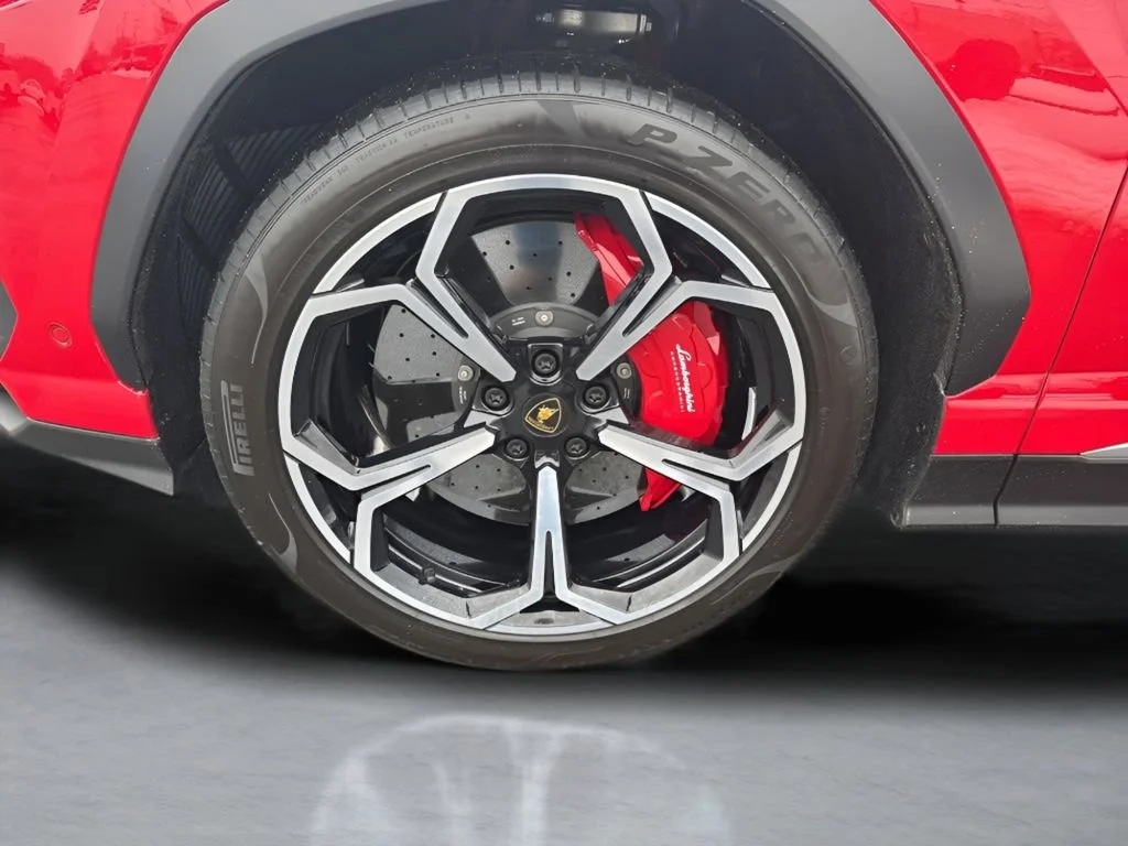 Used 2022 Rosso Antero Lamborghini  image 39