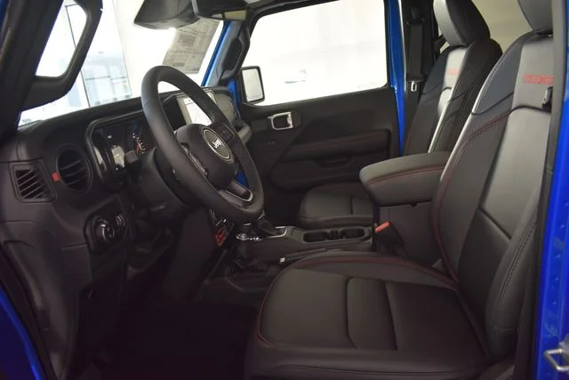 New 2026 Hydro Blue Pearl-Coat Exterior Paint Jeep Rubicon X image 27