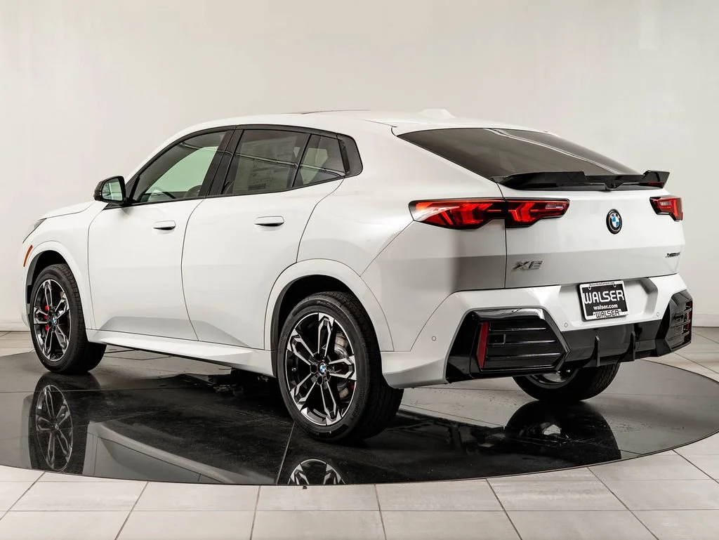 New 2026 Alpine White BMW xDrive28i image 6