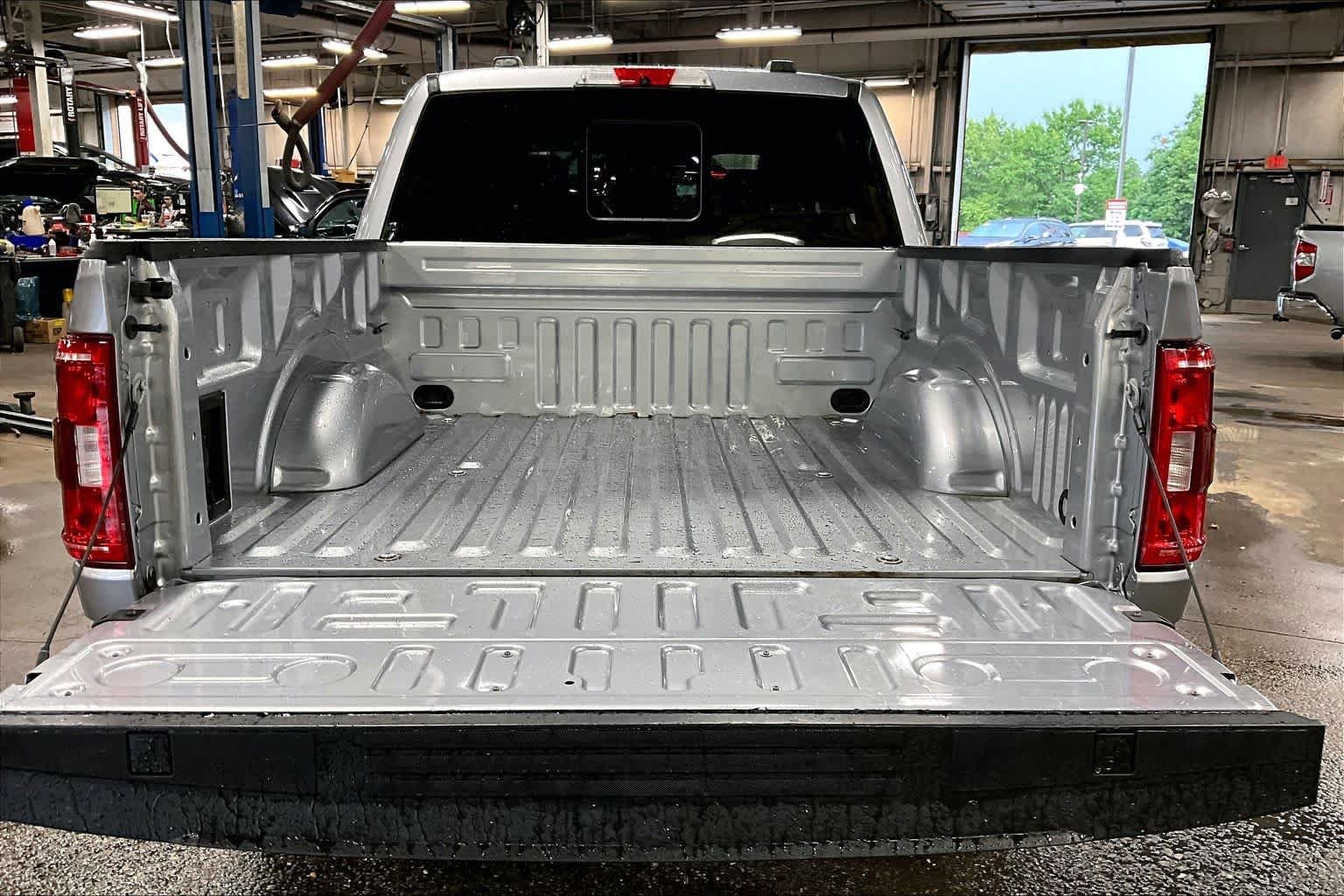 Used 2021 Iconic Silver Metallic Ford XLT image 30