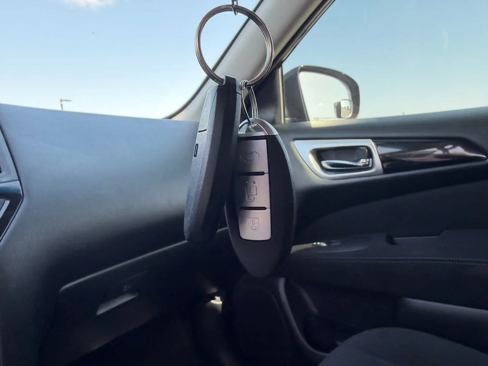Certified Used 2015 Magnetic Black Nissan S image 29