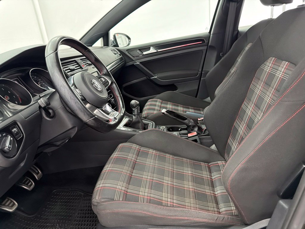 Used 2017 Black Volkswagen Sport image 16
