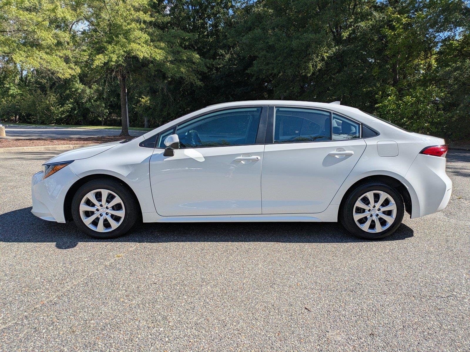 Used 2025  Toyota LE image 7