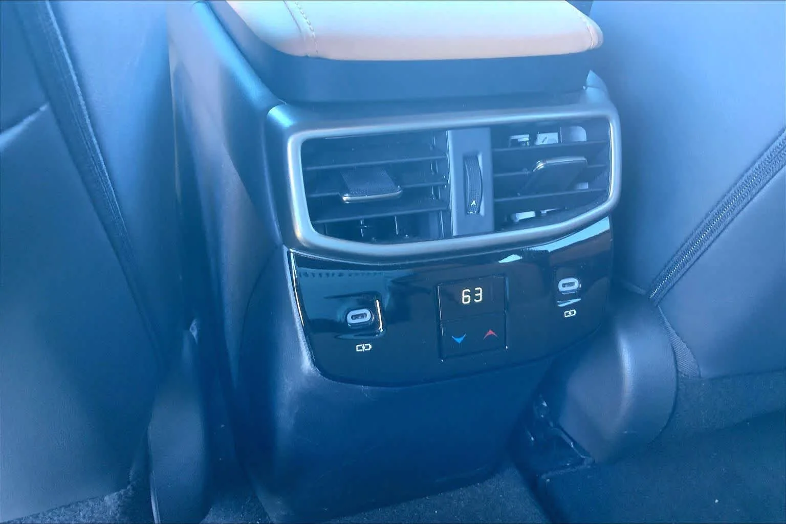 Certified Used 2024 GRAPHITE BLACK GF. Lexus Premium image 34