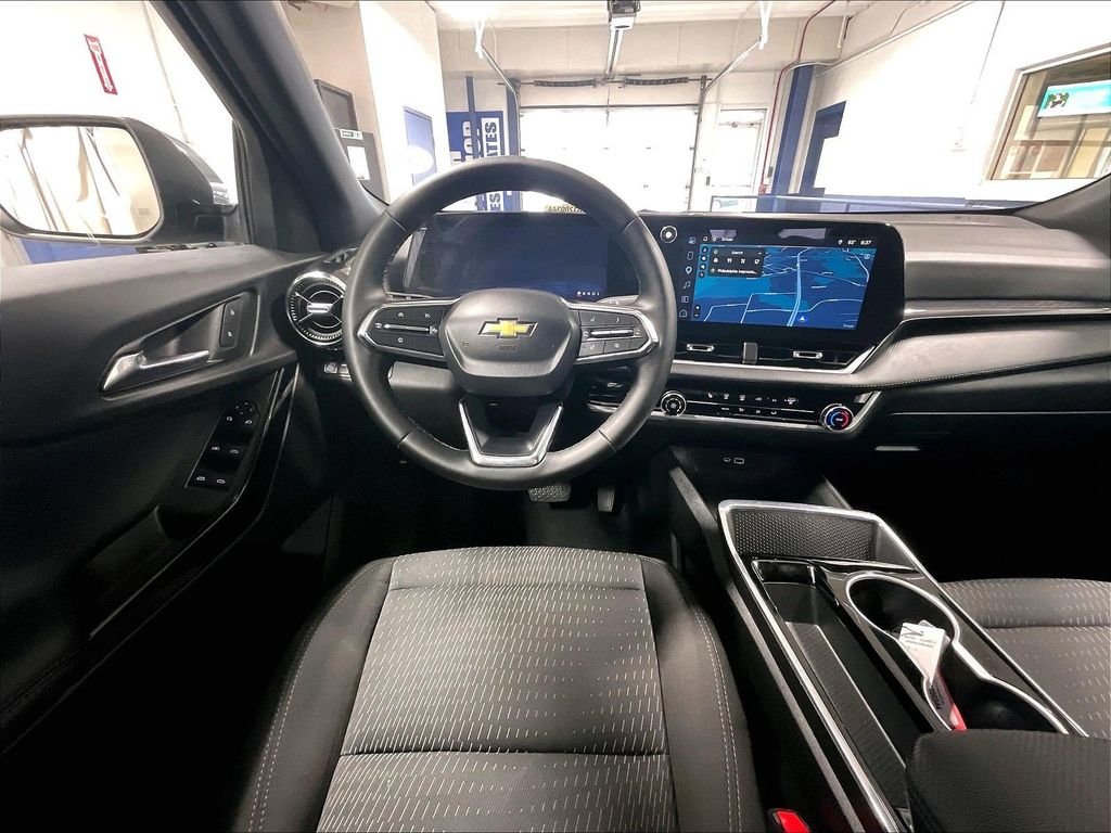 Used 2025 Gray Chevrolet LT image 17