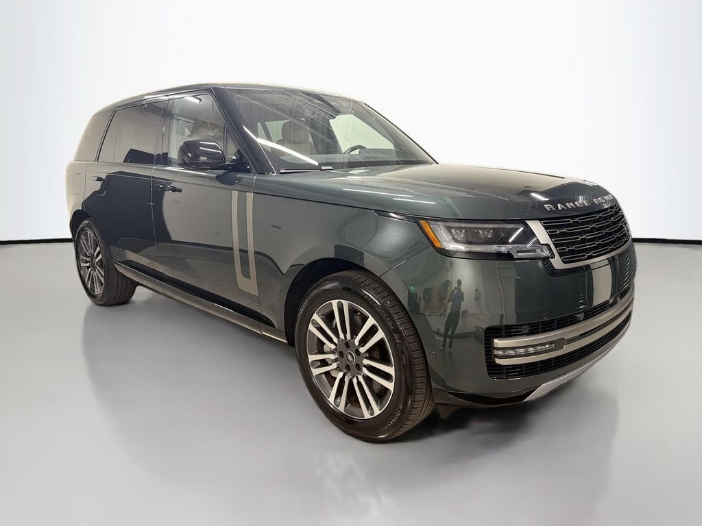 Used 2025 Green Land Rover SE image 7