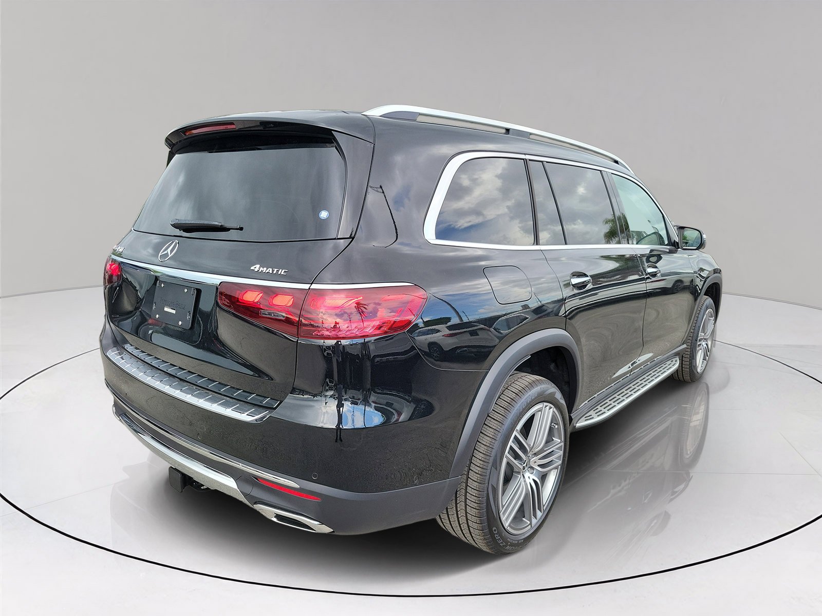 New 2026 Black Mercedes-Benz GLS 450 image 38