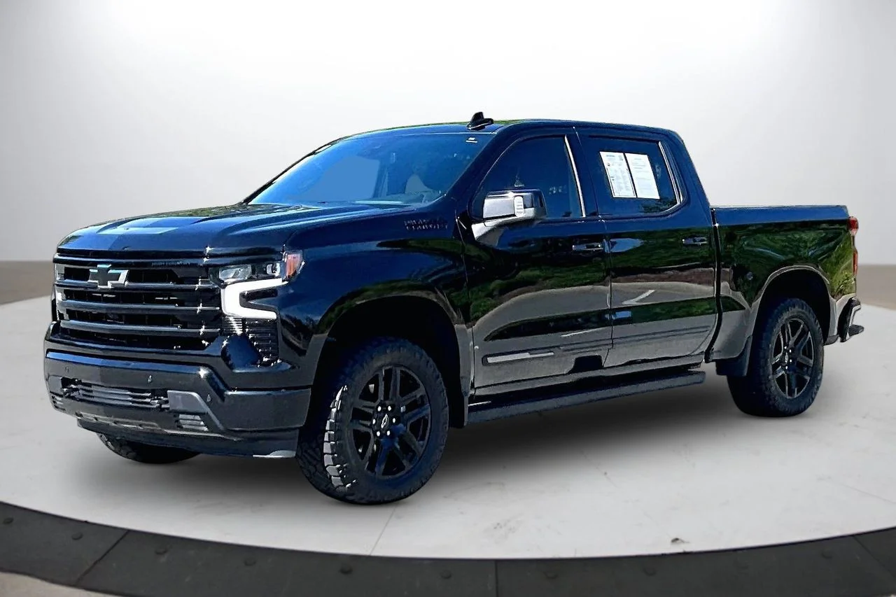 Used 2024 Black Chevrolet High Country image 4