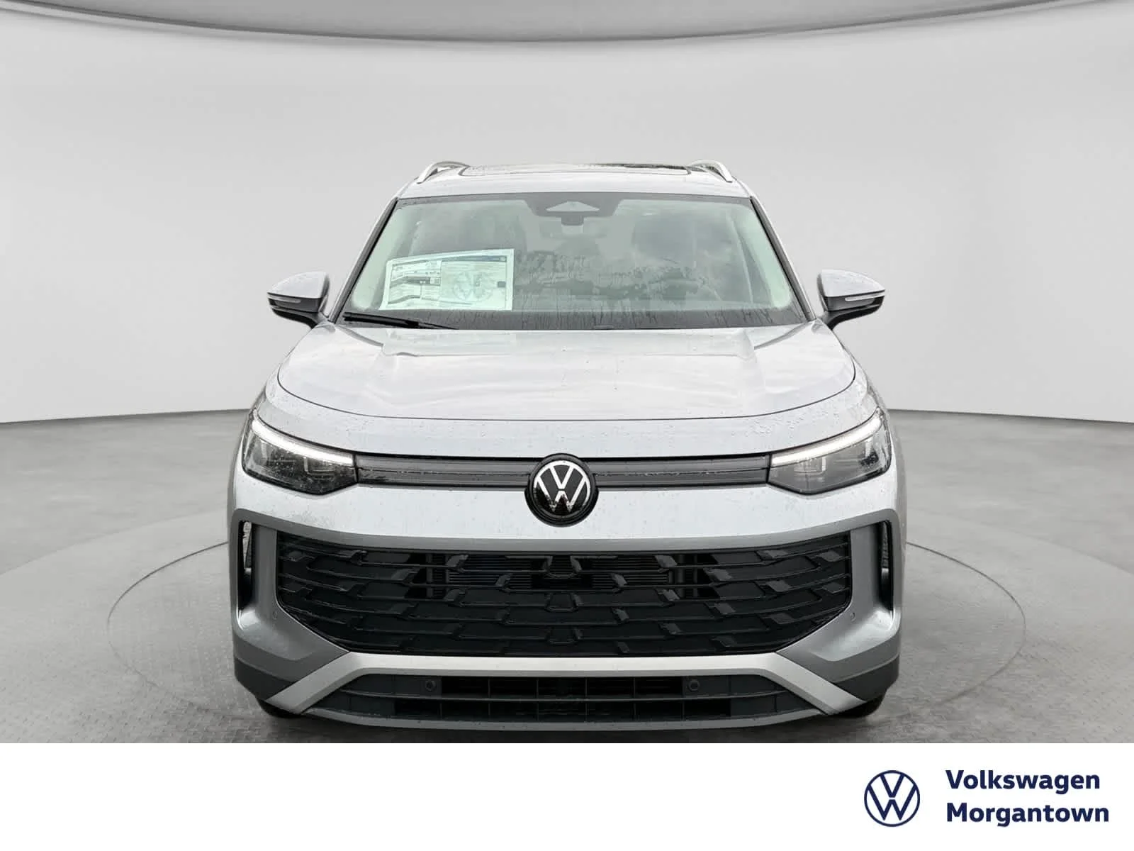 New 2026 Pyrite Silver Metallic Volkswagen SE image 2