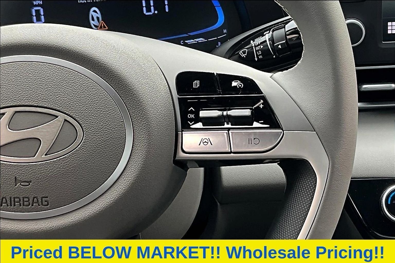 Used 2026 White Hyundai SEL Sport image 23