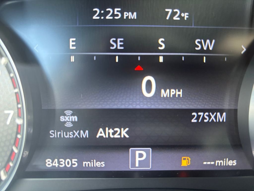 Used 2022 White Nissan SL image 21