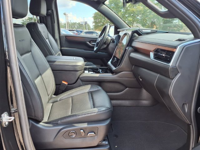 Used 2025 Black GMC Denali image 18