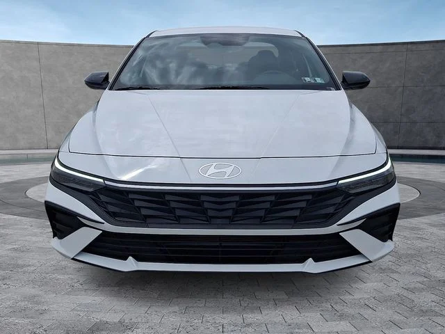 New 2026 White Hyundai SEL Sport image 2