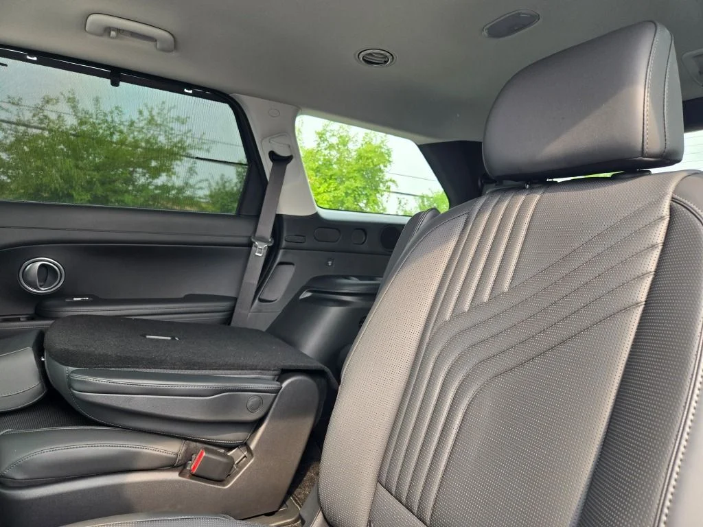 New 2026 Gray Pearl Hyundai SEL image 18