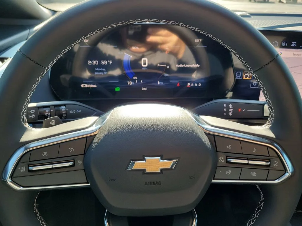 New 2026 Summit White Chevrolet LT image 3
