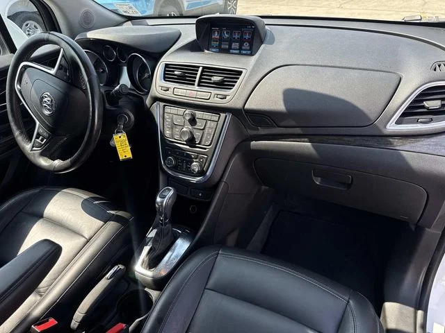 Used 2013 White Buick Leather image 23