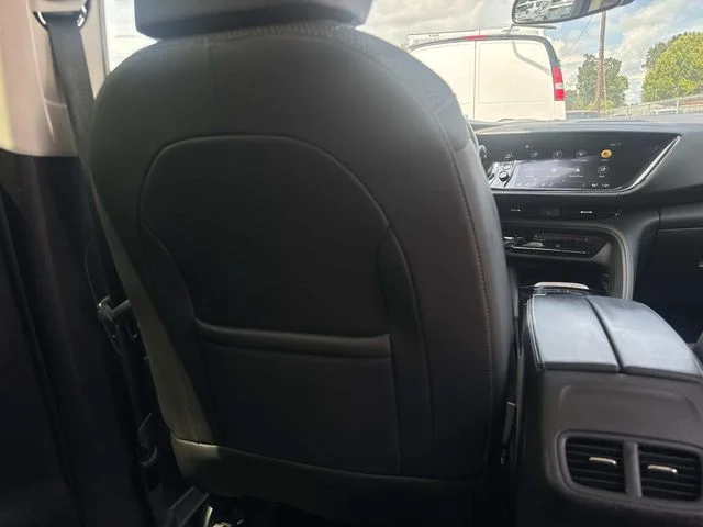 Used 2022 Red Buick Preferred image 19