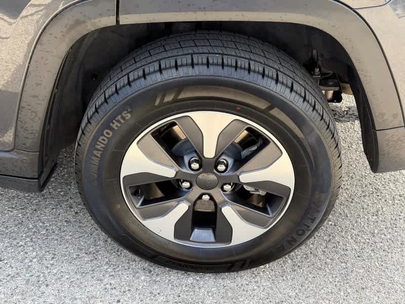 Used 2024 Baltic Gray Metallic Clearcoat Jeep  image 6