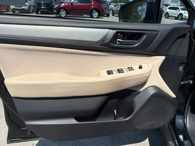 Used 2019 Black Subaru 2.5i Premium image 17