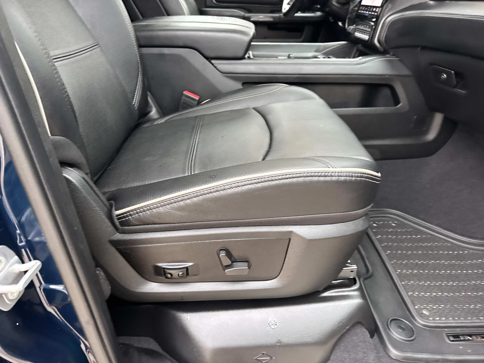 Used 2022 Patriot Blue Pearlcoat Ram Limited image 11