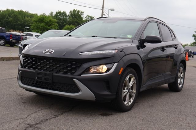 Used 2023 Black Hyundai SEL image 4