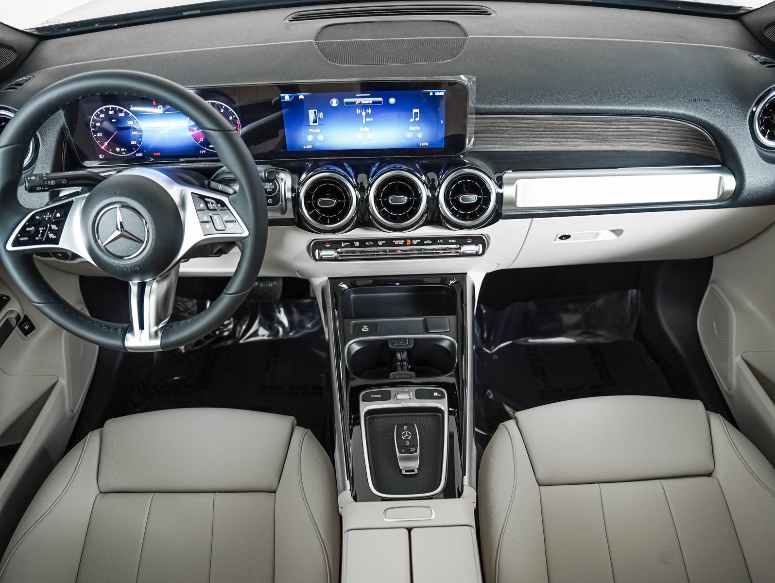 New 2026 Cosmos Black Metallic Mercedes-Benz GLB 250 image 12