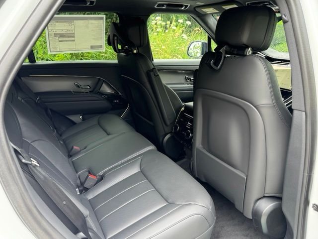 New 2026 Fuji White Land Rover SE image 16