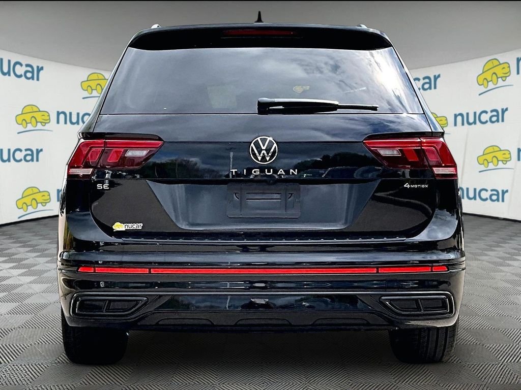 Used 2023 Black Volkswagen 2.0T SE R-Line Black image 5