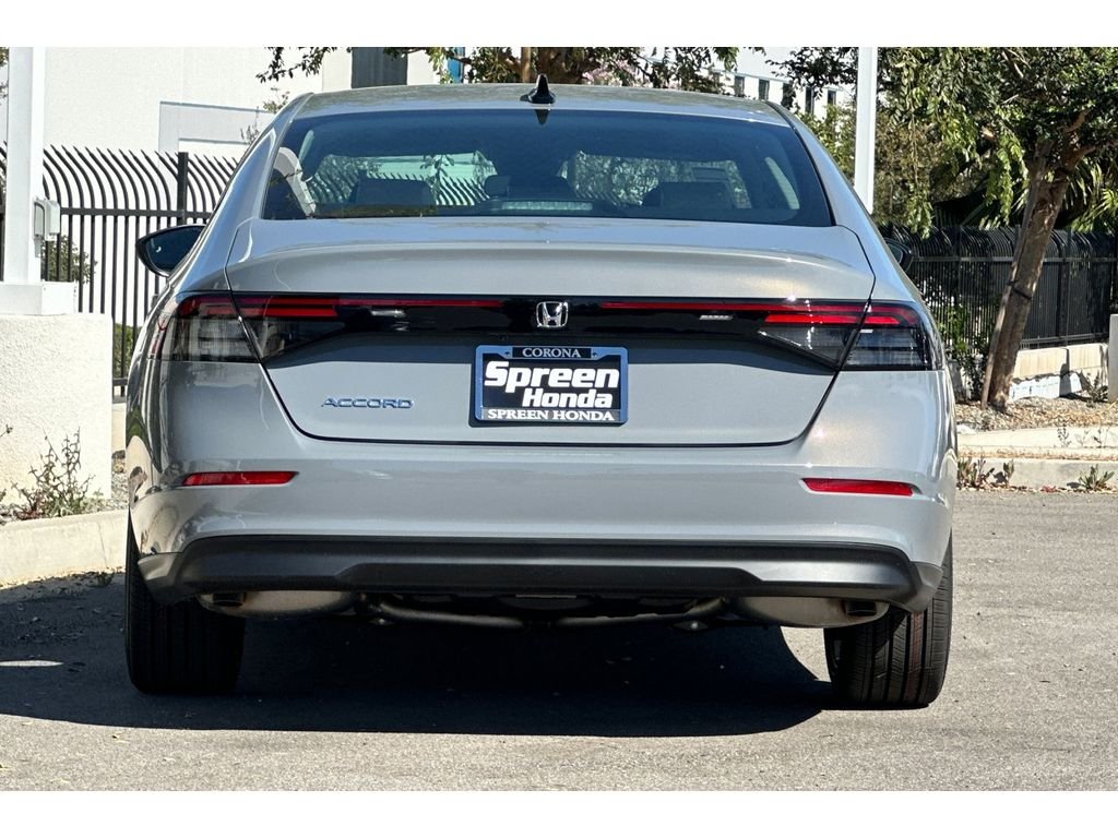 New 2026 Urban Gray Pearl Honda SE image 5