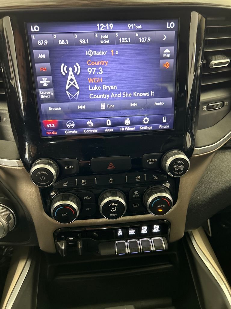 Used 2020 Black Ram Laramie image 15