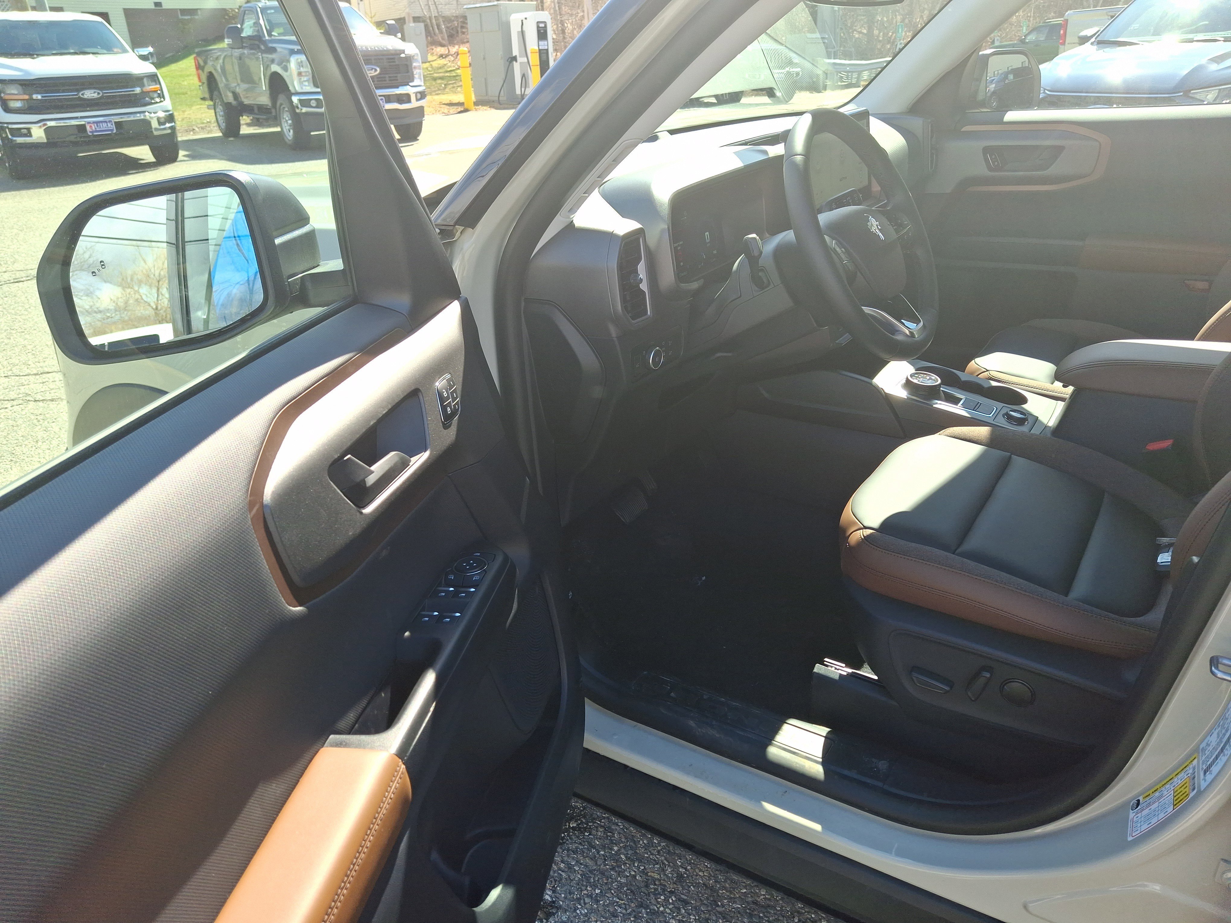 New 2025 Desert Sand Ford Outer Banks® image 12