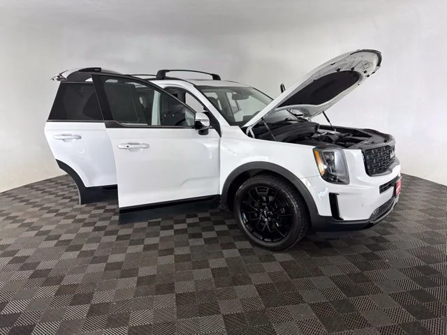 Used 2022 White Kia SX image 15
