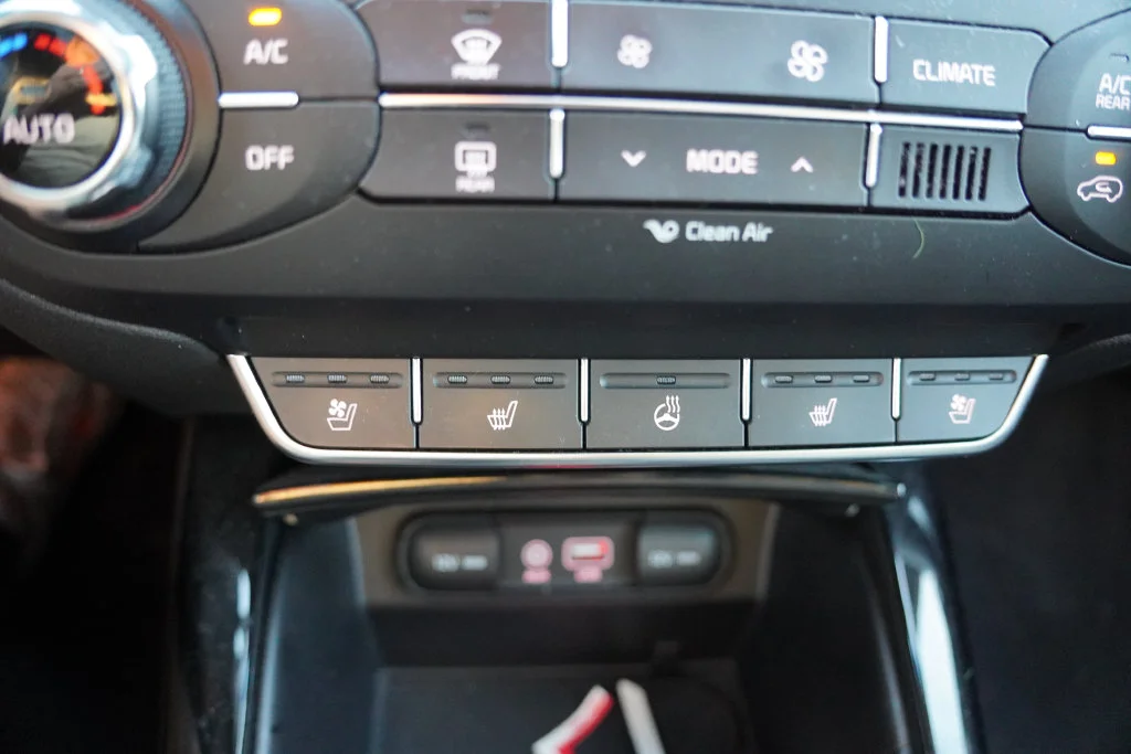 Used 2017 Snow White Pearl Kia SX Limited image 8