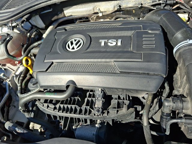 Used 2019 White Volkswagen 2.0T 35th Anniversary Edition image 27
