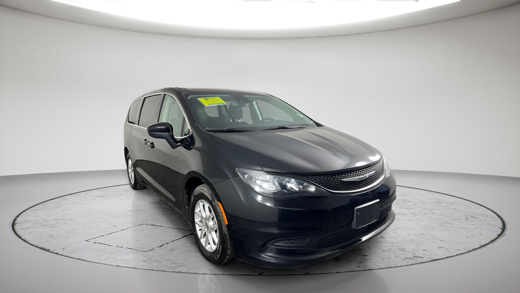 2023 Chrysler Voyager